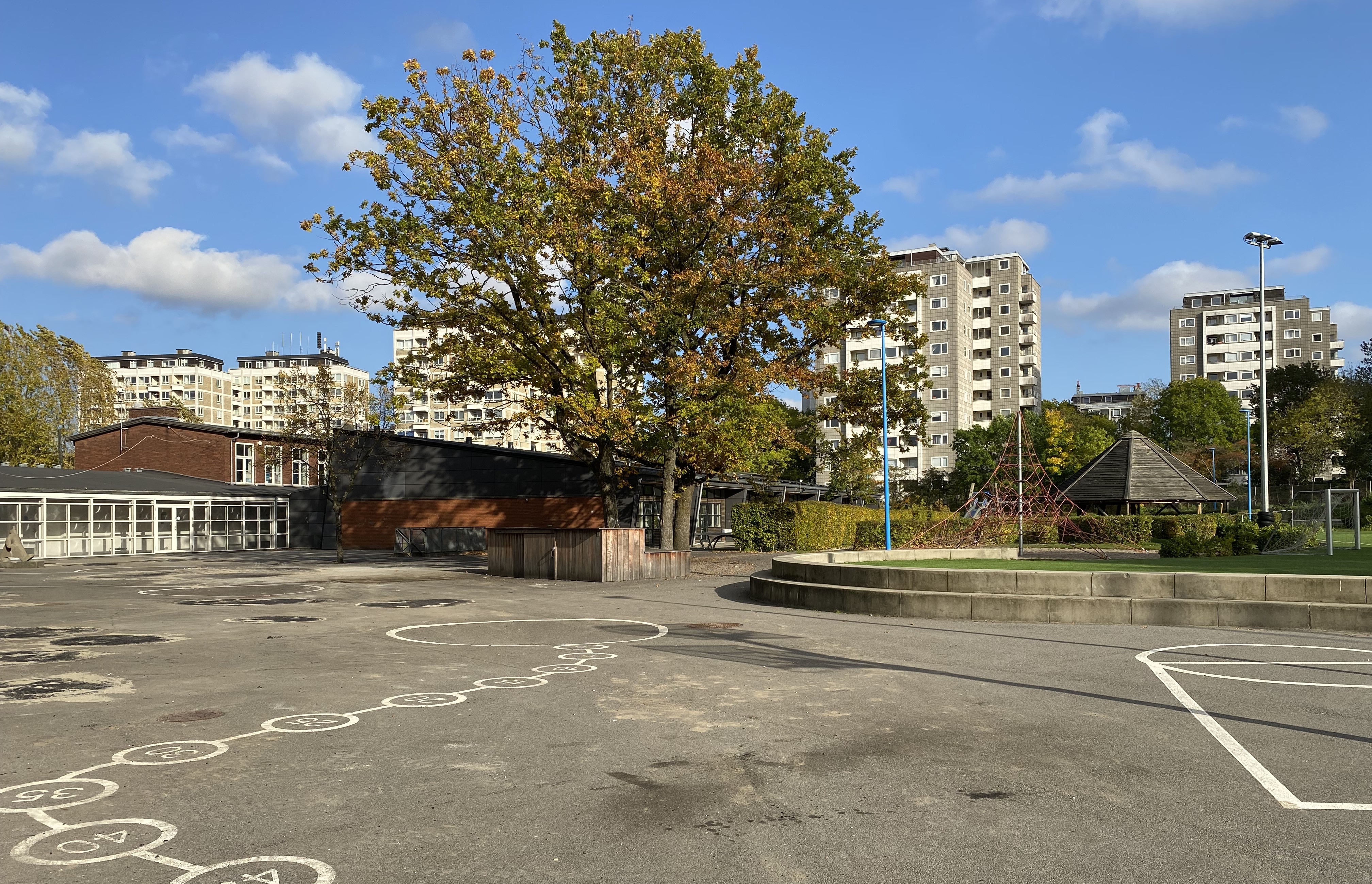 Skolegården på Bellahøj Skole og KKFO